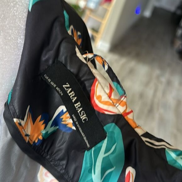 NWOT Zara Rain Jacket Floral Hooded Zip up Pocket Beachy Tropical Lightweight - Picture 15 of 17